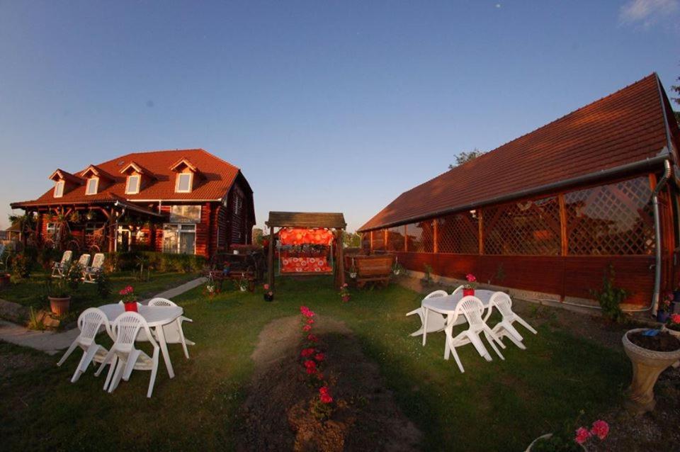 Bed and Breakfast Roenk-Wellness Panzio Mezopeterd Exteriér fotografie
