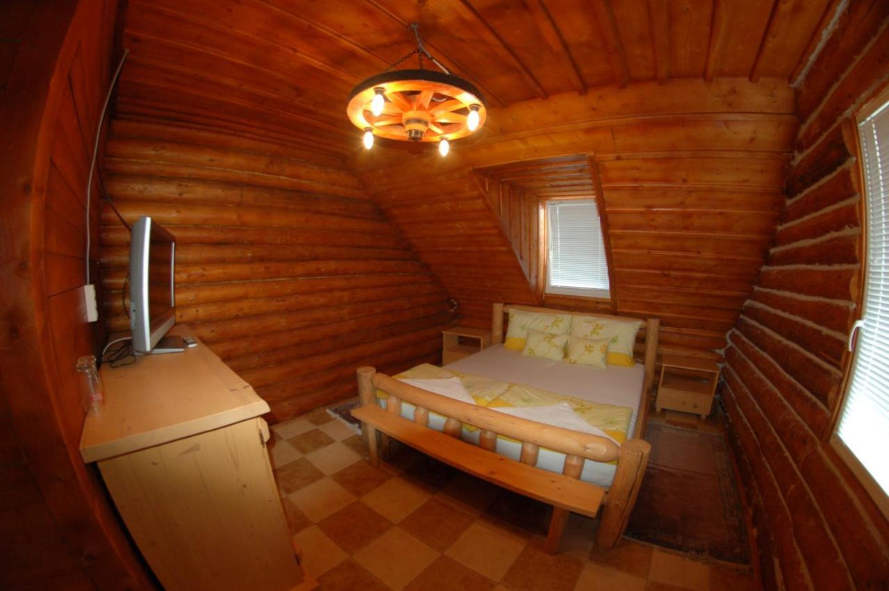 Bed and Breakfast Roenk-Wellness Panzio Mezopeterd Exteriér fotografie